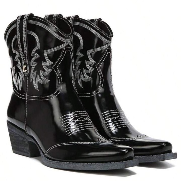 Josephina Womens Embroidered Ankle Cowboy, Western Boots - Picture 1 of 8